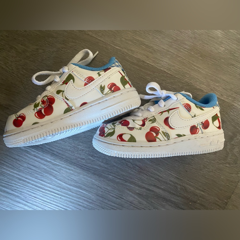 Nike Air Force 1